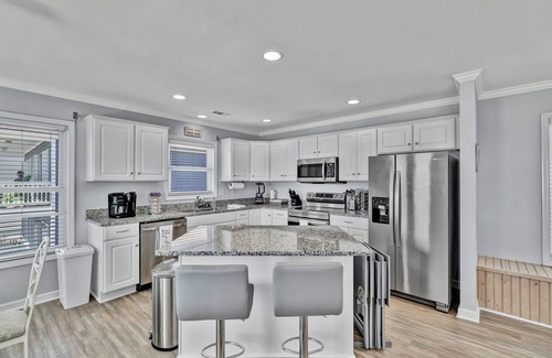 North Topsail Beach House | Ocean view w/Private Pool