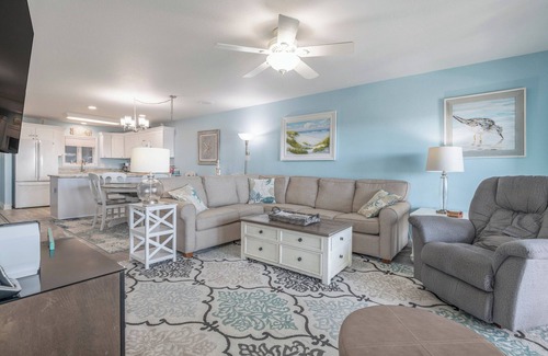 Rodanthe Condo | Ocean Views! 2BR Condo.Pvt Balcony. Pool. Elevator