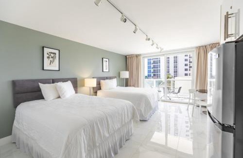 Sunny Isles Beach Apartment | Ocean Views and Resort Perks Sunny Isles Beach Unit