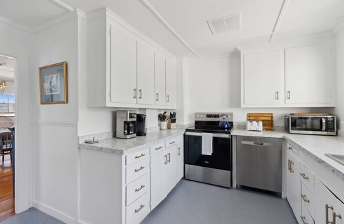 Kennebunk House | Ocean Views, Freshly Renovated, Beach Access!
