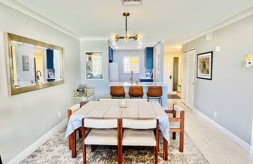 Central Beach Condo | Ocean views. Racquet Club in newly renovated unit. Walk to the best of Vero!