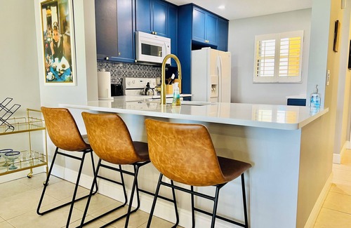 Central Beach Condo | Ocean views. Racquet Club in newly renovated unit. Walk to the best of Vero!