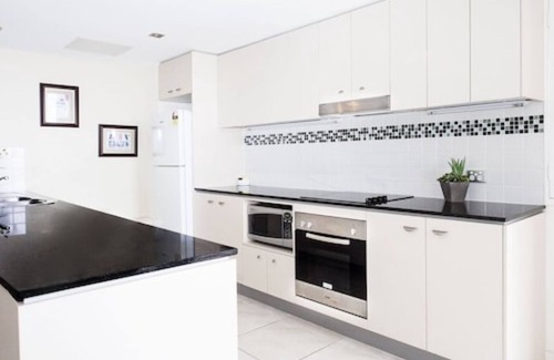 Caloundra Hotel | Ocean Views Resort