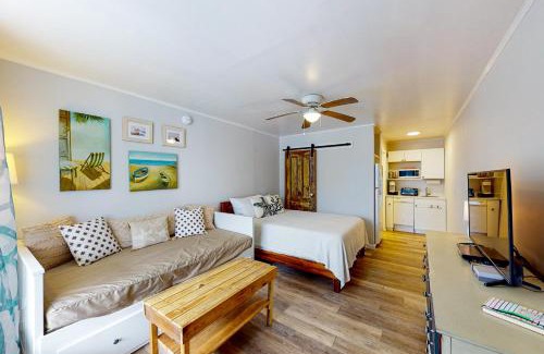 Midtown Ocean City Hotel | Ocean Waye 226