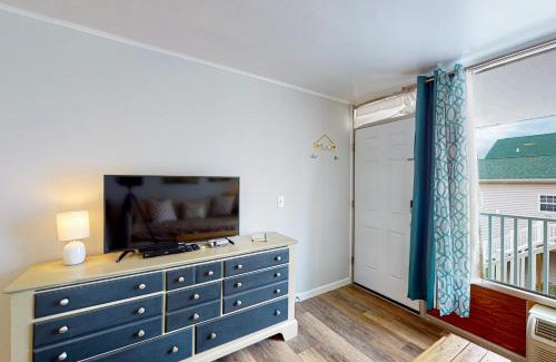Midtown Ocean City Hotel | Ocean Waye 226