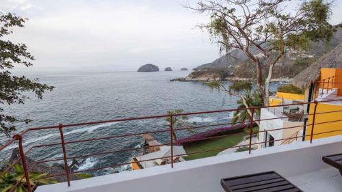 Puerto Vallarta Villa | Oceanfront 15 Bedroom Villa for 34 Guests