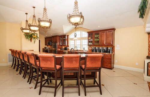 Kill Devil Hills House | OCEANFRONT, 18 BRs, ELEV, Theater, Rec Room, Poolside Bar, Luxury, EP204, Grande Ritz Carolina