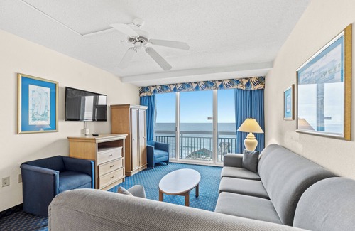 Downtown Myrtle Beach Hotel | Oceanfront 2 BR/Beautiful View