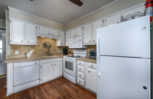 North Myrtle Beach Condo | Oceanfront 2BD- Cherry Grove Point- Ocean View K3