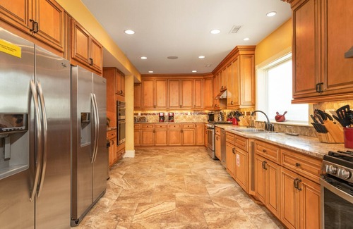 Kill Devil Hills House | OCEANFRONT, 22 BRs, ELEV, Pool, H Tub, Theater Rm, Rec Rm, KD505, Beyond Paradise