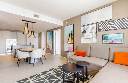 Hollywood South Central Beach Apartment | Oceanfront 2BR/2BA Hyde (Beach Service)