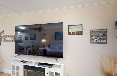 New Smyrna Beach Condo | Oceanfront 2BR/2BA Condo,Direct Beach Access, Pool, Point East, New Smyrna Beach