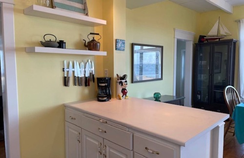 Feltzen South House | Oceanfront 3-Bedroom Captain's House