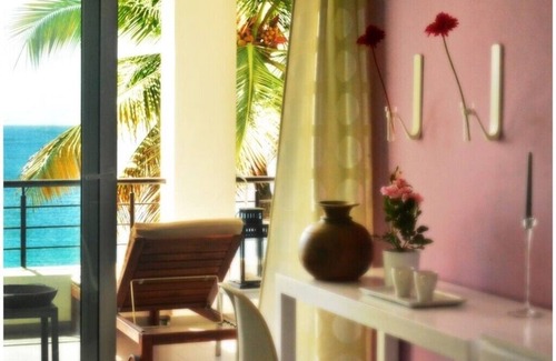 Los Brazos Condo | Oceanfront 4-bedroom Condo with WiFi and AC in lovely Sosúa