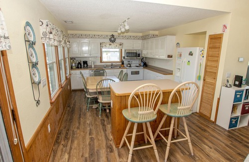 Corolla House | OCEANFRONT, 4-wheel drive area, Wild Horses, Ocean Views! 4x1662, Dolphin Watch