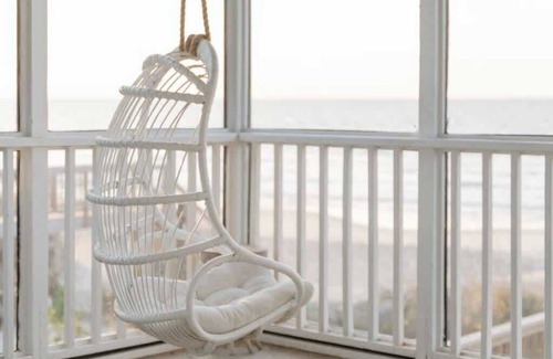 Folly Beach House | Oceanfront 7-bed home with grass backyard & grill