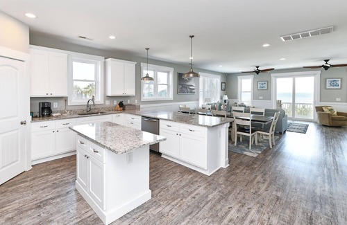 Surfside Beach House | Oceanfront 8 BR Beach House with a Heated Private Pool! The Emerald