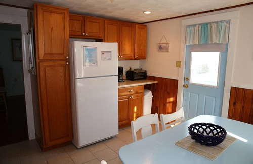 Sandwich Cottage | Oceanfront Beach Cottage Views of Cape Cod Bay and Canal