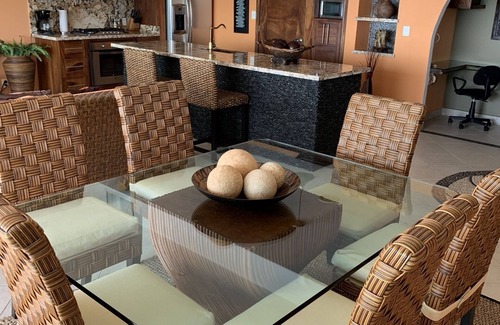 Ixtapa Condo | Oceanfront, Beach, Luxury Bay View 10th Floor Condo
