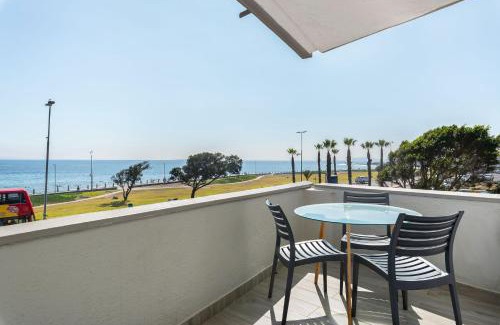 Three Anchor Bay Apartment | Oceanfront Bliss, Luxury Seaside Escape