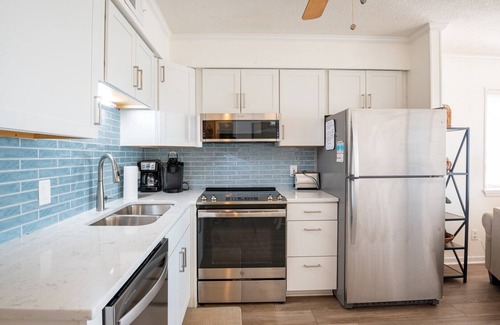 Ocean Isle Beach Condo | Oceanfront Condo with Pool and Private Beach Access