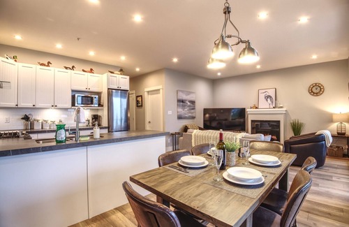 Port Renfrew Condo | Oceanfront Condo Style Cottage