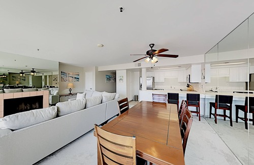 Imperial Beach Condo | Oceanfront condo with direct beach access, pool, hot tub, & private balcony