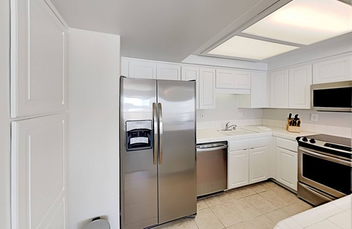 Imperial Beach Condo | Oceanfront condo with direct beach access, pool, hot tub, & private balcony