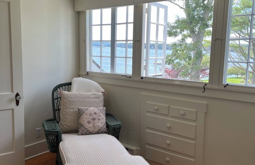 Isle of Springs Cottage | Oceanfront cottage Barters Island, Boothbay, ME