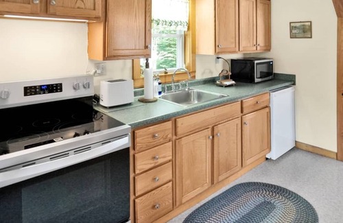 Milbridge Cottage | Oceanfront Cottage Firepit + Beach Near Acadia & Bar Harbor