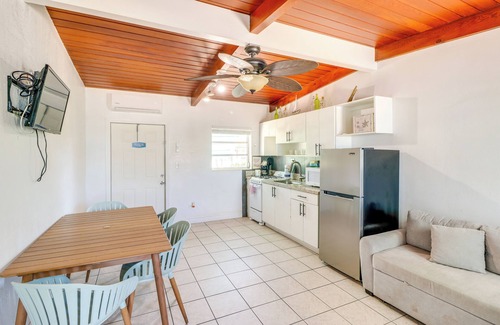 Layton Cottage | Oceanfront Cottage w/Beach Access in Layton!