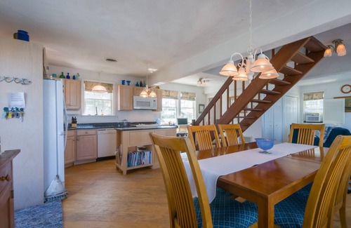 East Sandwich House | Oceanfront dog friendly cottage on Spring Hill Beach with AC