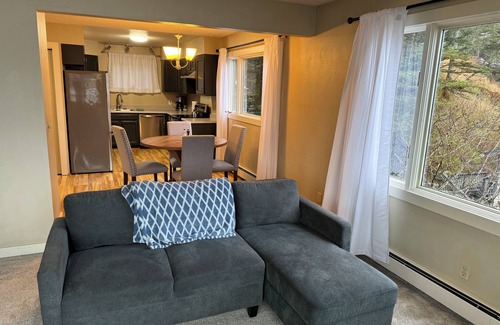Juneau Condo | Oceanfront Douglas Island Gem - Humbler Halibut 2-bedroom condo Juneau