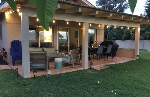 Halama Street House | Oceanfront.Endless Sunsets Everyday!