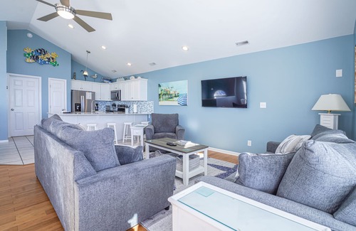 Emerald Isle House | Oceanfront Escape - Stunning Views, Private Beach Access & Spacious Living