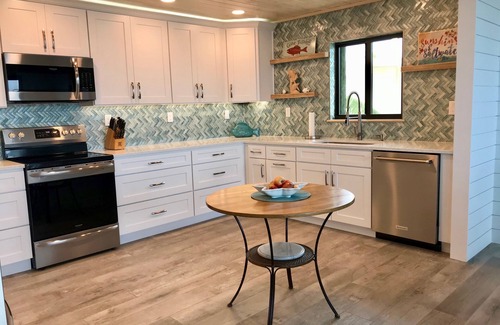 Tavernier House | Oceanfront Fishing Paradise with Dockage, Pool, & Pet Friendly