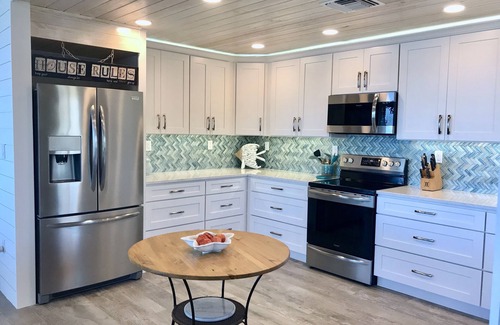 Tavernier House | Oceanfront Fishing Paradise with Dockage, Pool, & Pet Friendly
