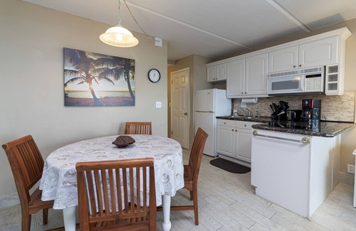 Crescent Beach Condo | Oceanfront Getaway