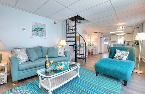 Holden Beach Cottage | Oceanfront. Heatable Saltwater Pool. Perfect For A Small Family.