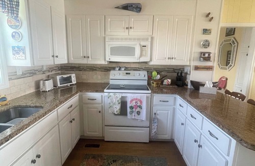 Jacksonville House | Oceanfront Home, Best Location: Walk to Town, 4 Bed/3 Bath, Pet Friendly!