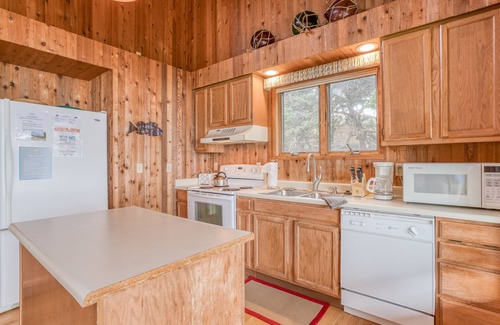 Seal Rock House | Oceanfront Home in Private Neighborhood with Walls of Windows for Ocean Views