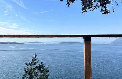 Pender Island House | Oceanfront Home with picture-perfect views.