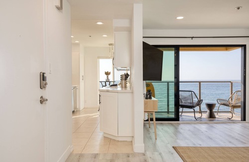 Village of La Jolla Apartment | Oceanfront in La Jolla, Steps to Beach, Shops, Dining | Dawn Patrol by AvantStay