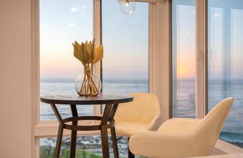 Village of La Jolla Apartment | Oceanfront in La Jolla Steps to Beach Shops Dining Dawn Patrol by AvantStay
