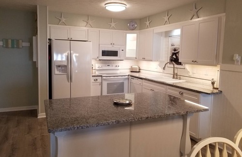 Rodanthe Condo | OCEANFRONT! LINENS PROVIDED! COMPLIMENTARY AMENITIES! GUEST FAVORITE!