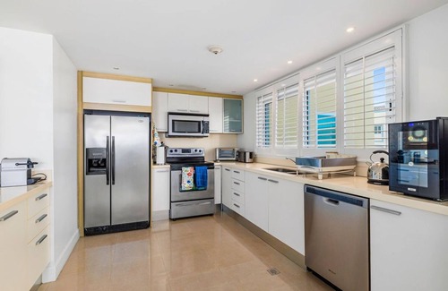 Oranjestad-West Condo | Oceanfront Luxury Penthouse on Eagle Beach.