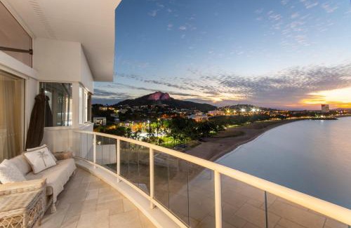 Townsville Apartment | Oceanfront Modern Penthouse with Panoramic Views