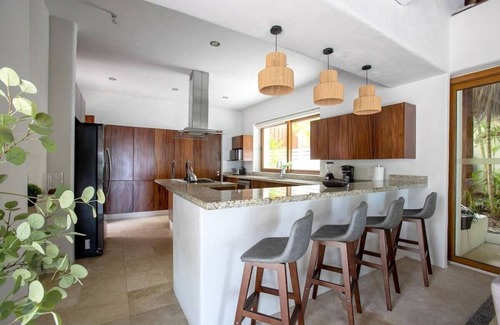 La Cruz de Huanacaxtle House | Oceanfront Retreat with Private Pool & Jacuzzi