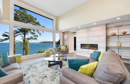 Gordon Head House | Oceanfront Oasis