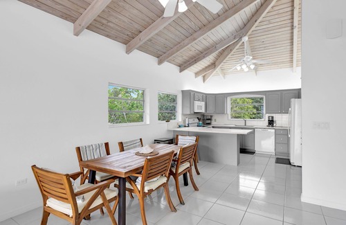 Monroe County House | Oceanfront Oasis: Dockside Bliss